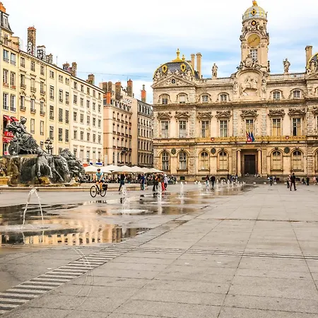 Apartmán Cosy Et Calme Proche Metro Montplaisir Lyon